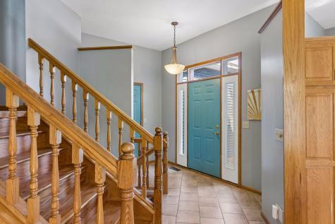 354 East Avenue Circle Mahtomedi MN 55115