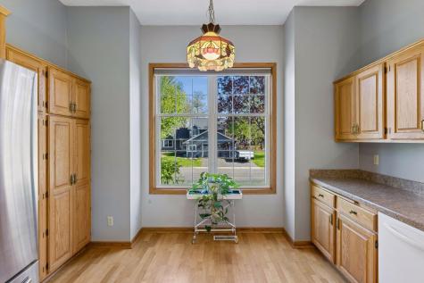 354 East Avenue Circle Mahtomedi MN 55115