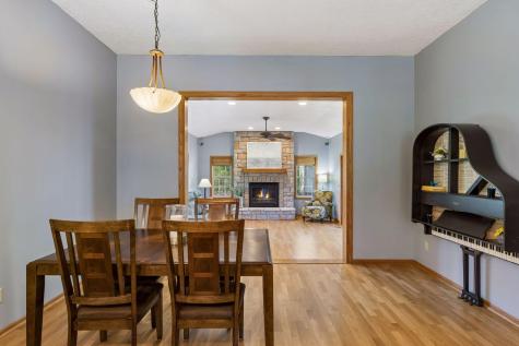 354 East Avenue Circle Mahtomedi MN 55115