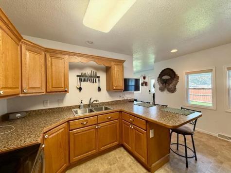 307 Main Street E Caledonia MN 55921