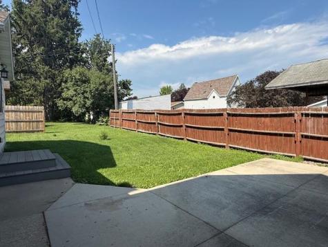 307 Main Street E Caledonia MN 55921