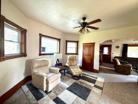 307 Main Street E Caledonia MN 55921