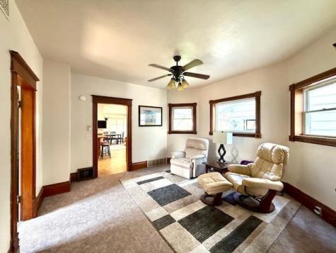 307 Main Street E Caledonia MN 55921