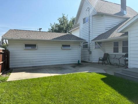 307 Main Street E Caledonia MN 55921