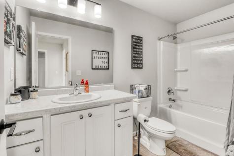 3712 S 49th Street Street Fargo ND 58104