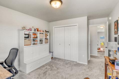 3712 S 49th Street Street Fargo ND 58104