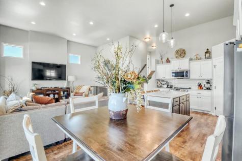 3712 S 49th Street Street Fargo ND 58104