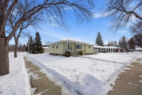 2204 7th Street S Moorhead MN 56560