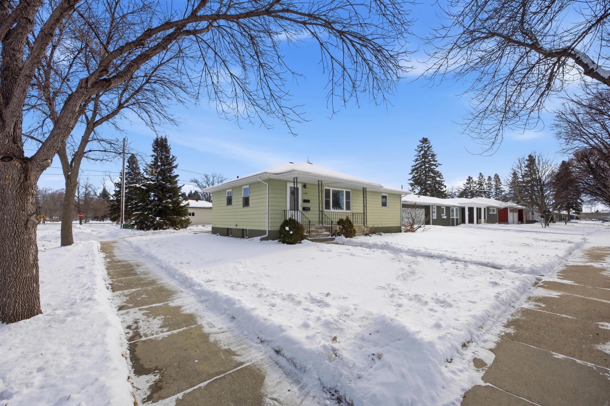 2204 7th Street S Moorhead MN 56560