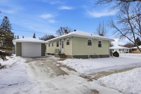 2204 7th Street S Moorhead MN 56560