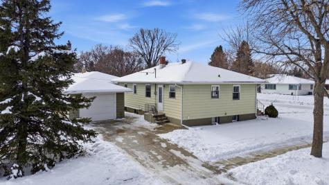 2204 7th Street S Moorhead MN 56560