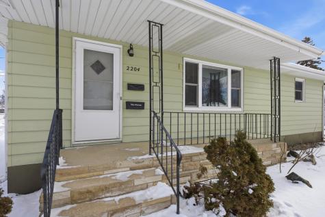 2204 7th Street S Moorhead MN 56560