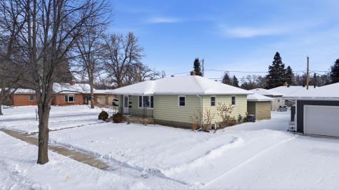 2204 7th Street S Moorhead MN 56560