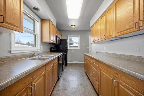 2204 7th Street S Moorhead MN 56560