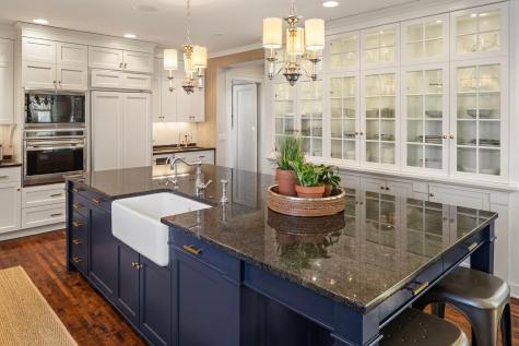 2774 W Lake Of The Isles Parkway Minneapolis MN 55416
