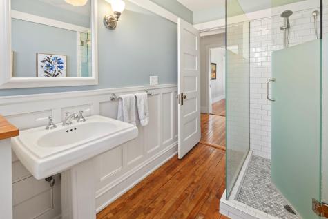 2774 W Lake Of The Isles Parkway Minneapolis MN 55416