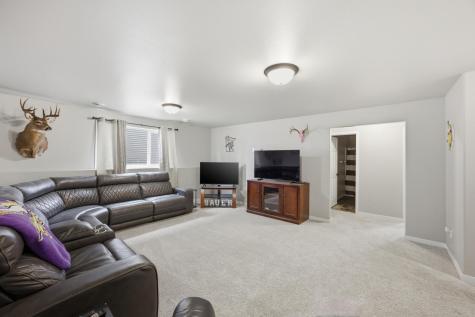 2581 66th Avenue S Fargo ND 58104