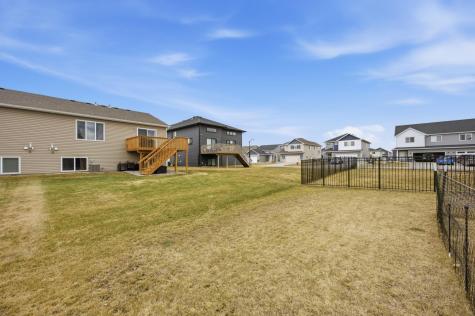 2581 66th Avenue S Fargo ND 58104