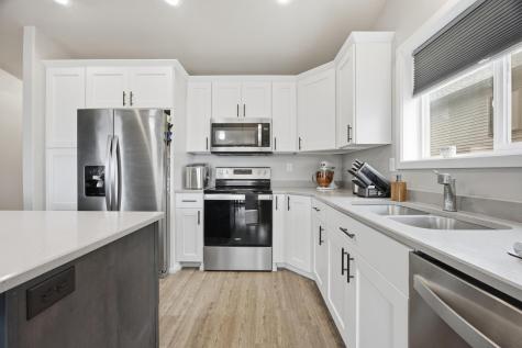 2581 66th Avenue S Fargo ND 58104