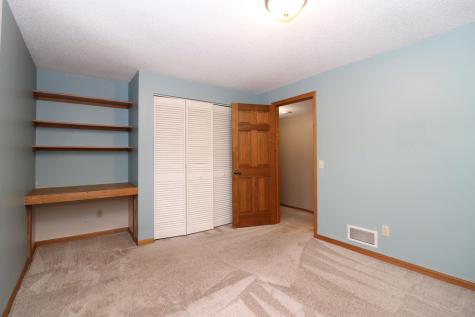 12924 16th Avenue S Burnsville MN 55337