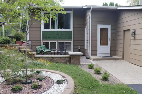 12924 16th Avenue S Burnsville MN 55337
