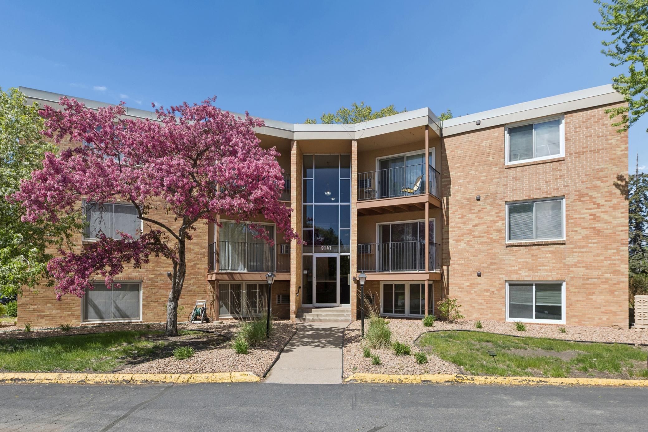 9147 Highway 55 Golden Valley MN 55427