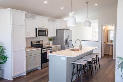 6794 Meadow View Drive S Fargo ND 58104