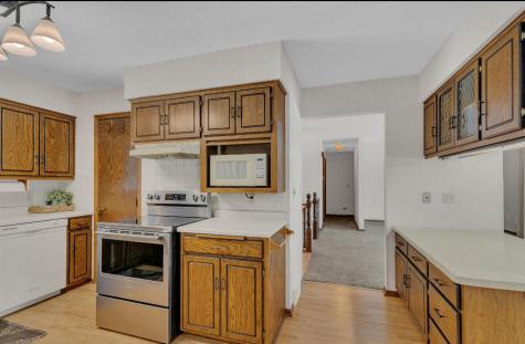 718 2 1/2 Street N Sartell MN 56377