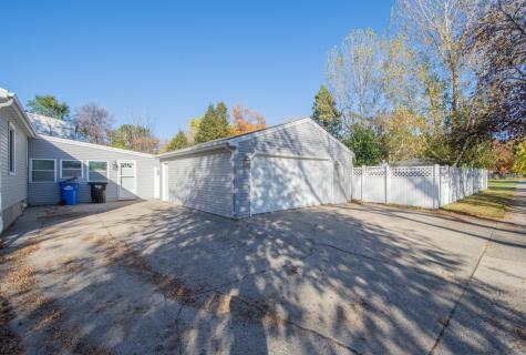 1550 14 1/2 Street S Fargo ND 58103