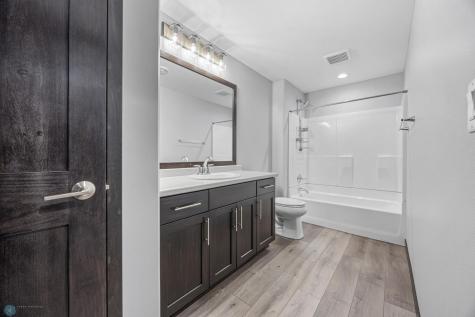 2427 Harbor Lane West Fargo ND 58078