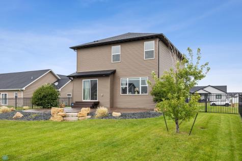 2427 Harbor Lane West Fargo ND 58078