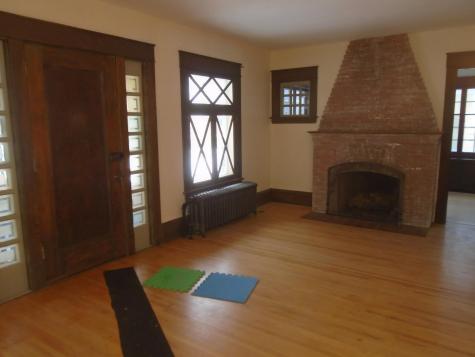 1048 Linwood Avenue Saint Paul MN 55105