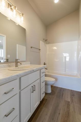 6211 87th Avenue S Horace ND 58047