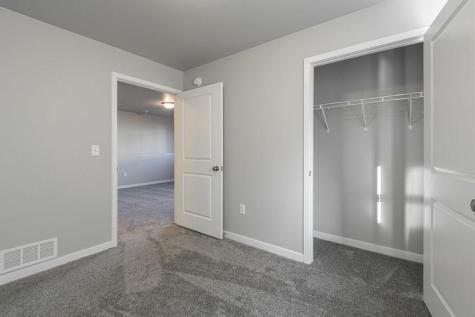 6211 87th Avenue S Horace ND 58047