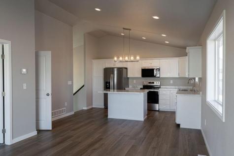 6211 87th Avenue S Horace ND 58047