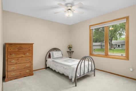 654 Tanglewood Drive Shoreview MN 55126