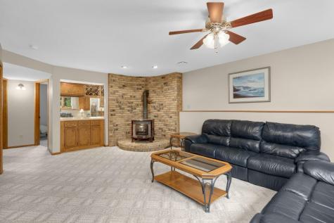 654 Tanglewood Drive Shoreview MN 55126