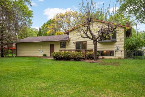 654 Tanglewood Drive Shoreview MN 55126