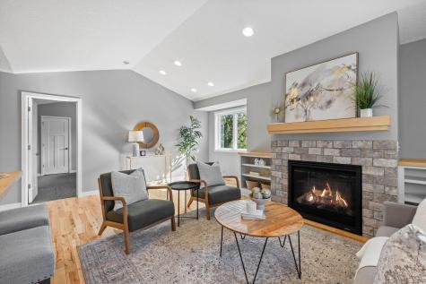319 Bellwood Avenue Maplewood MN 55117