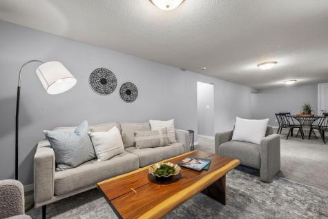 319 Bellwood Avenue Maplewood MN 55117