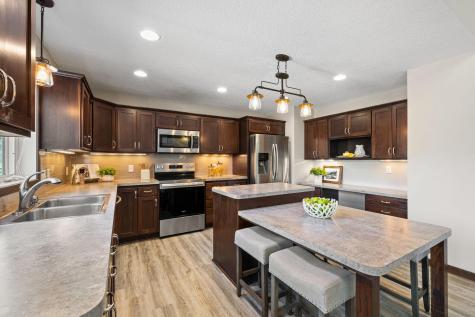 319 Bellwood Avenue Maplewood MN 55117