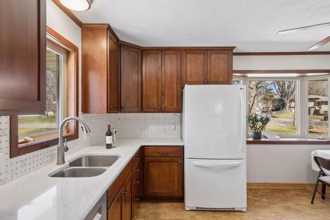 1988 Eldridge Avenue W Roseville MN 55113