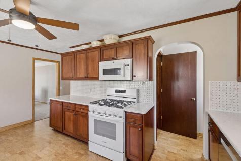 1988 Eldridge Avenue W Roseville MN 55113