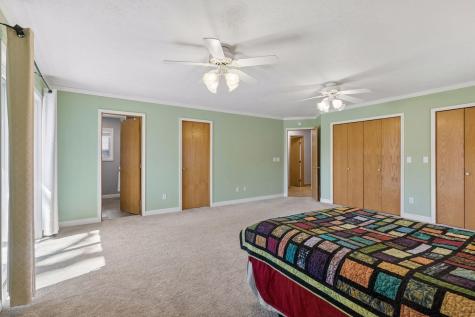 1988 Eldridge Avenue W Roseville MN 55113
