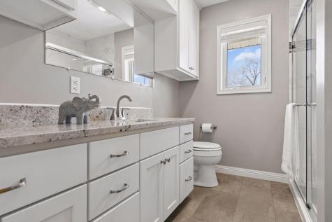 1988 Eldridge Avenue W Roseville MN 55113