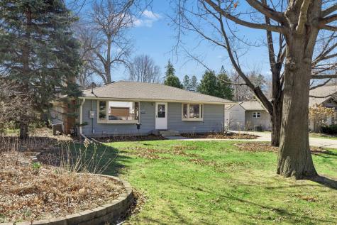 1988 Eldridge Avenue W Roseville MN 55113
