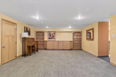 1988 Eldridge Avenue W Roseville MN 55113