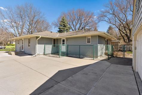 1988 Eldridge Avenue W Roseville MN 55113