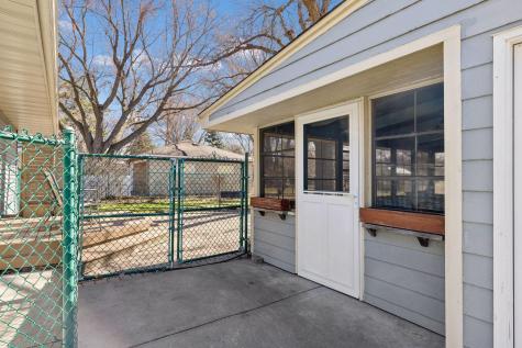 1988 Eldridge Avenue W Roseville MN 55113