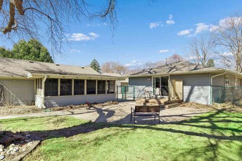 1988 Eldridge Avenue W Roseville MN 55113